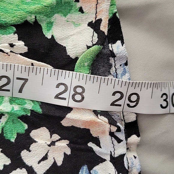 H&M Floral Skirt - Picture 4 of 11